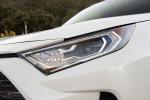 Toyota RAV4 XSE Hybrid 2018 года (NA)